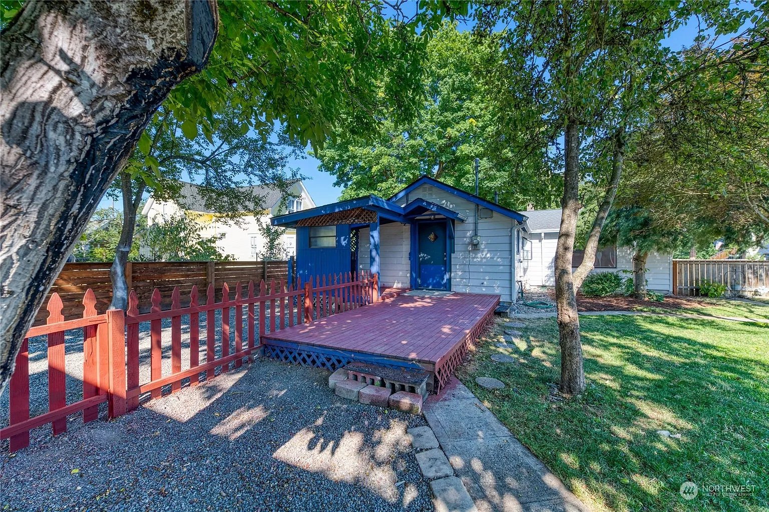 208 Seventh Street photo 1