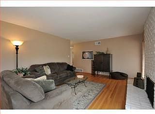 3rd image of 1141 Emerson Ave