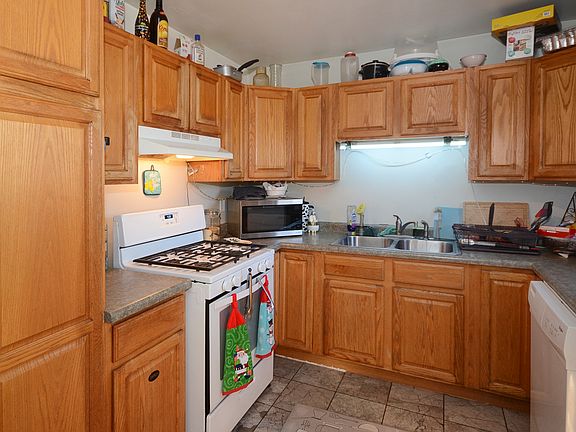 3rd image of 1223 Jack Pine Way