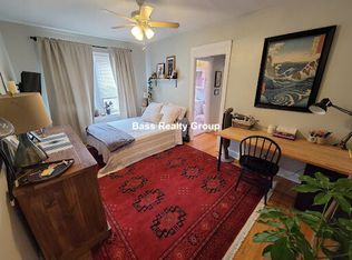 5945 N Greenview Ave APT 3E, Chicago, IL 60660