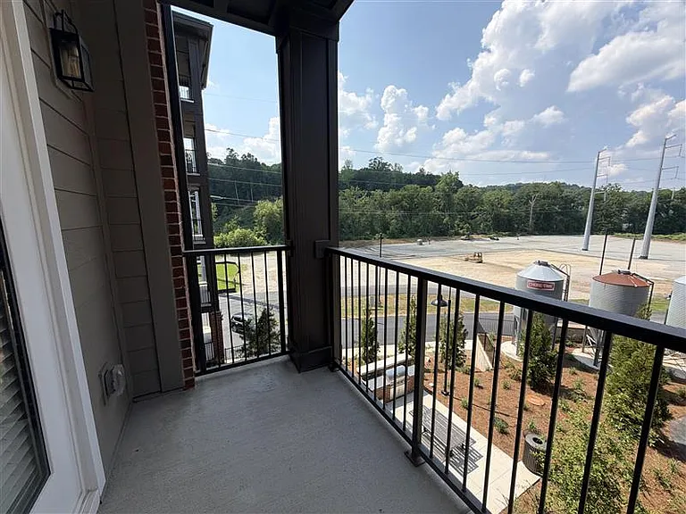 District on the Etowah Apartments — Photo 368