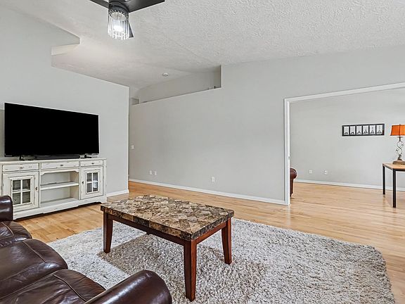 4th image of 4023 N Bayou Ln