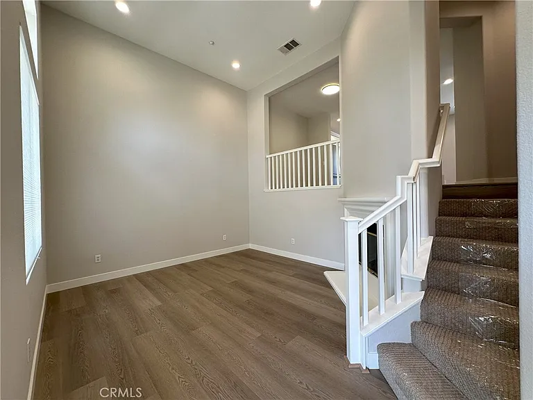 2252 Schlaepfer Dr — Photo 7