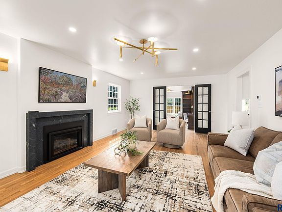 2nd image of 2015 S Pendar Ln