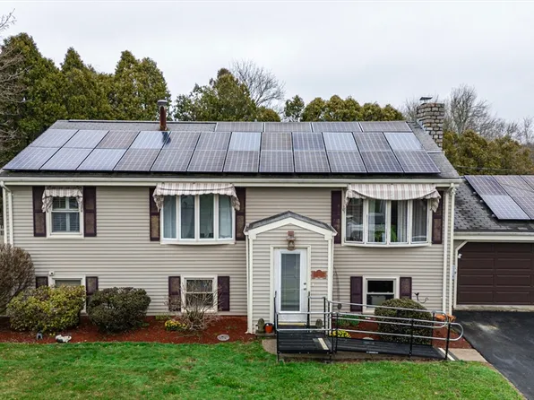 8 Nancy St, Fairhaven, MA 02719