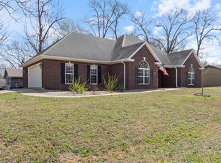 8 Wincanton Ln, Bella Vista, AR 72715