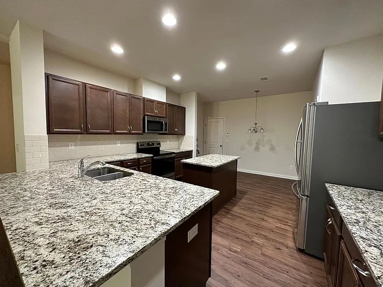 289 Hardy Water Dr — Photo 5