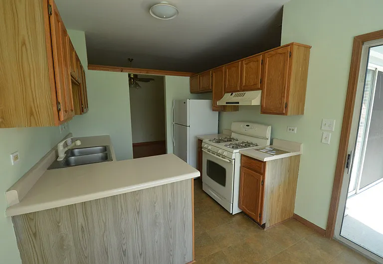 1661 Commodore Ct #3 — Photo 5