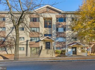300 50th St SE APT 401, Washington, DC 20019