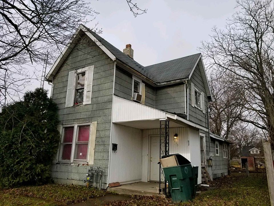 1st image of 1420 W 11th St #1422