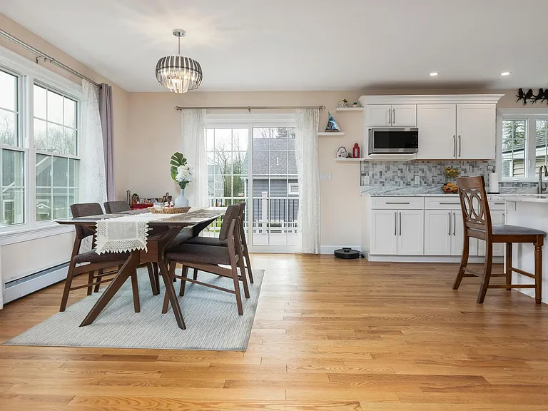 11 Dylan Dr — Photo 8