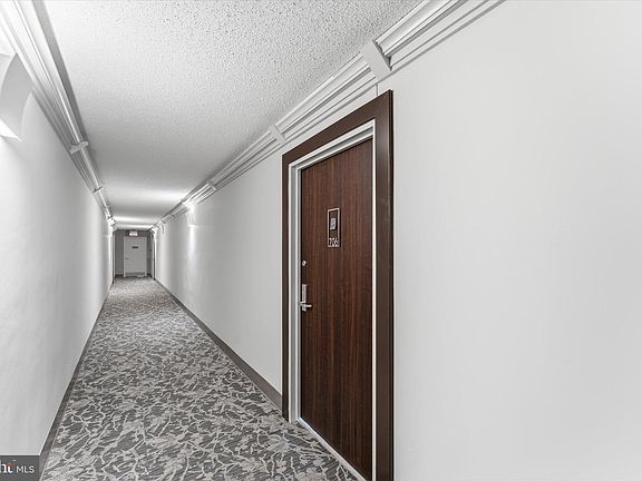5th image of 2311 Pimmit Dr APT 706