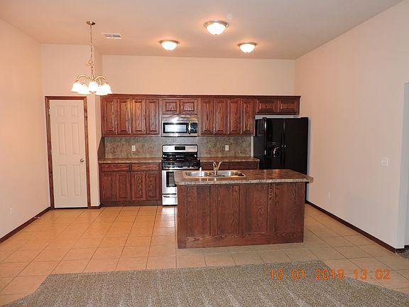 3rd image of 15100 Kyle Dr Unit B