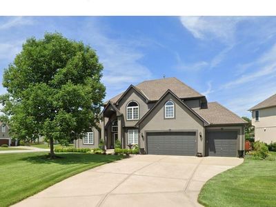 5900 NE Hidden Valley Dr, Lees Summit, MO, 64064