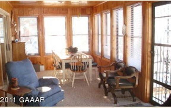 4th image of 41987 Birchwood Dr