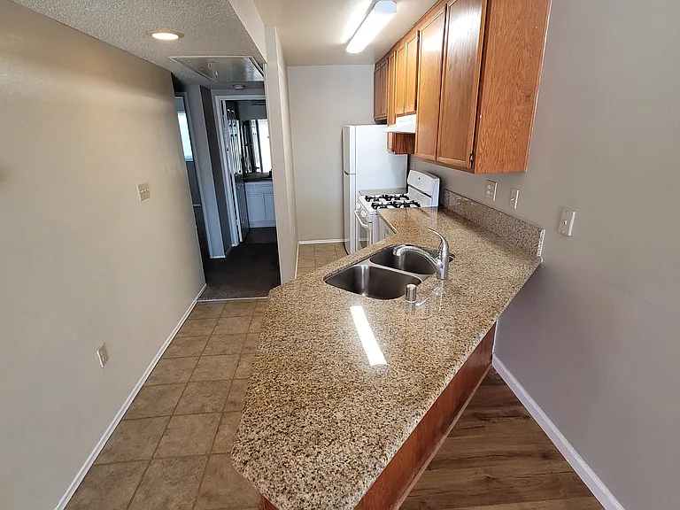 238 Evergreen Ave — Photo 3