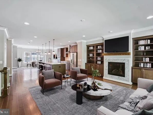 7770 Belvale Dr, Alexandria, VA 22315