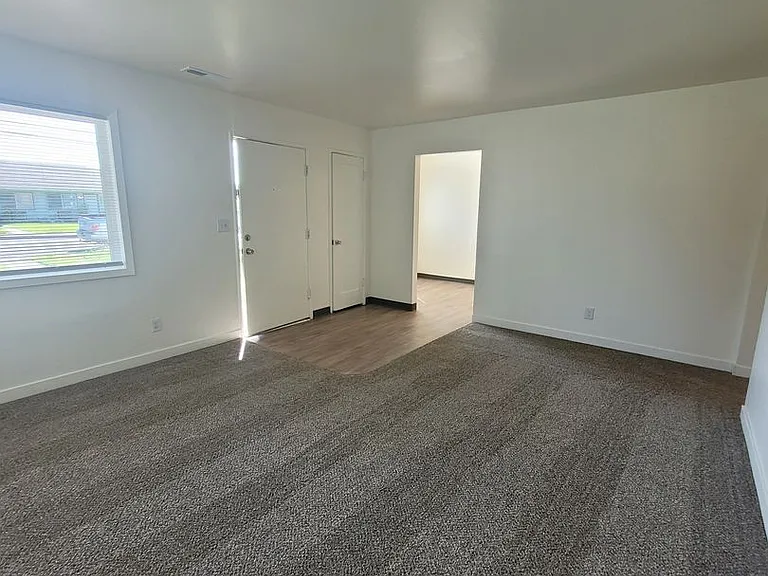 821 Cannon Ln — Photo 4