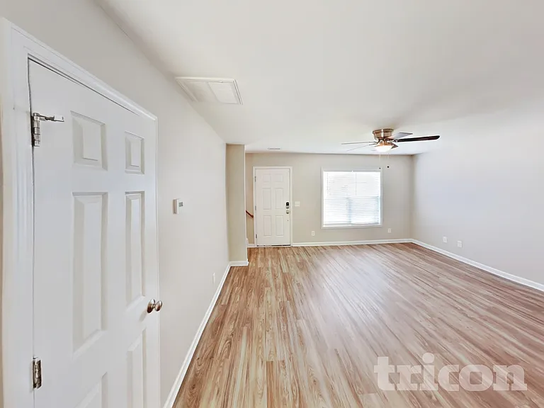 1145 Langston Dr — Photo 18