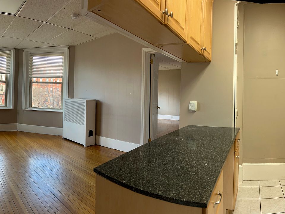 1st image of 875 Beacon St #21B