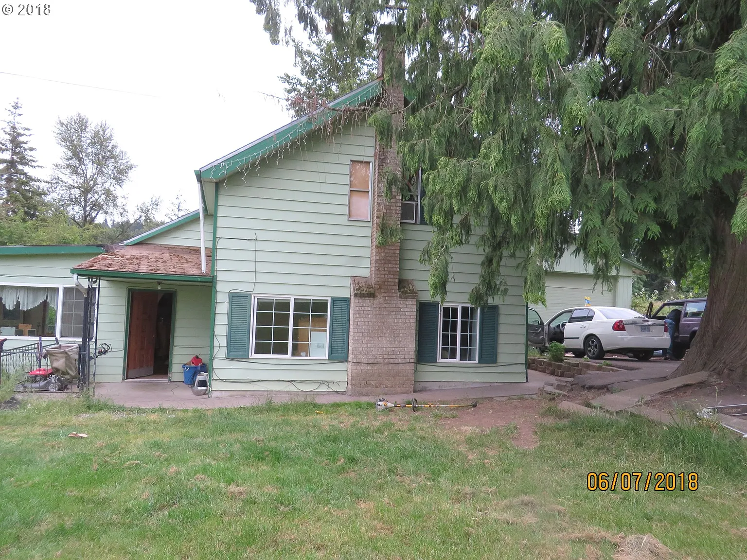 15404 SE Clatsop St photo 1