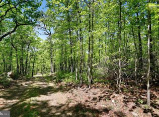 Detour Rd, Great Cacapon, WV 25422