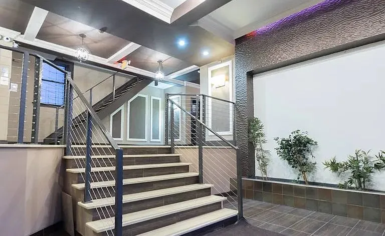 140 Chancellor Ave #B1 — Photo 2