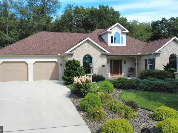 6923 Saint Annes Dr, Fayetteville, PA 17222