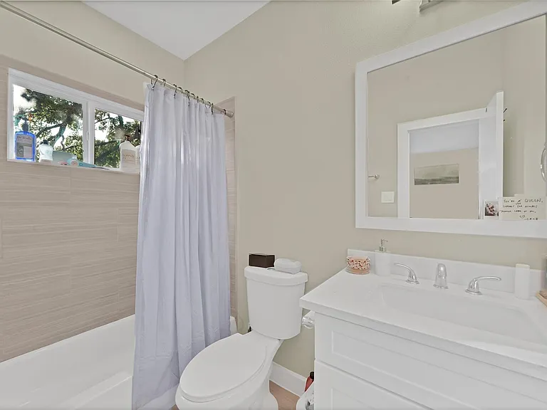 1264 Morris St — Photo 14