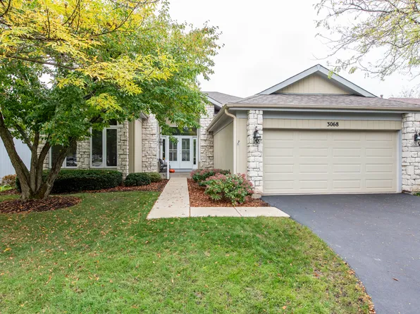 3068 N Southern Hills Dr, Wadsworth, IL 60083