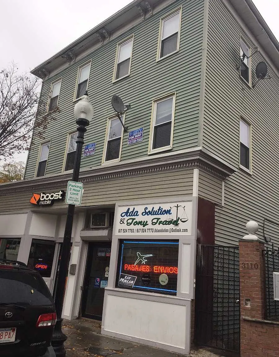 4 bed, $3,250 — Photo 1