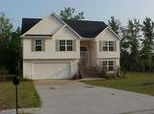 230 Windsong Cir, Social Circle, GA 30025