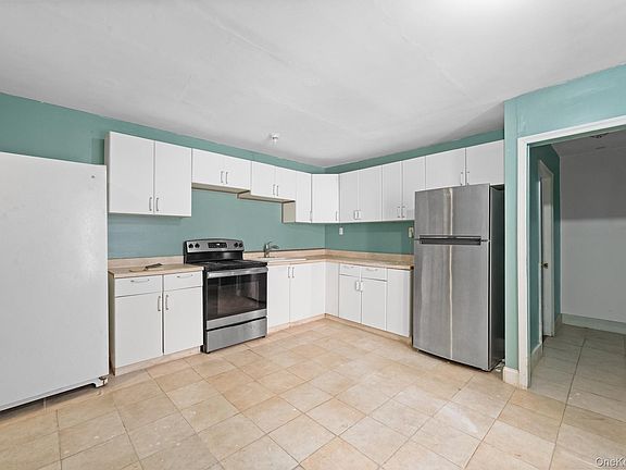 3rd image of 388 Atkins Avenue