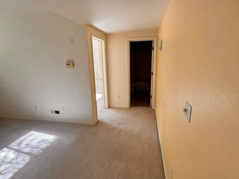 10100 Zermatt Cir — Photo 35