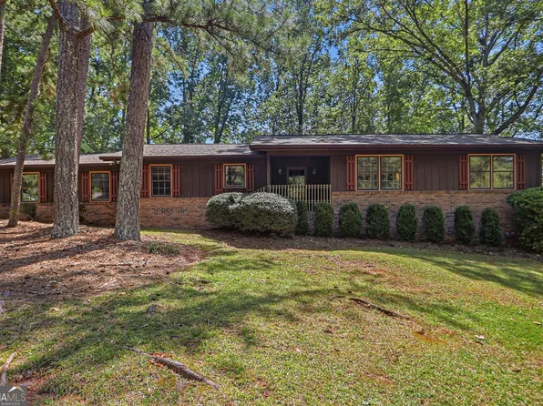 585 Buckeye Cir SE, Conyers, GA 30094