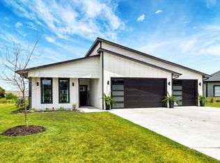 10016 E Annabelle Cir, Wichita, KS 67207