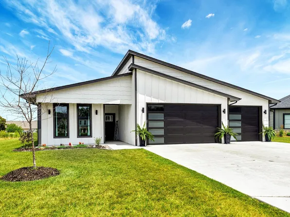 10016 E Annabelle Cir, Wichita, KS 67207