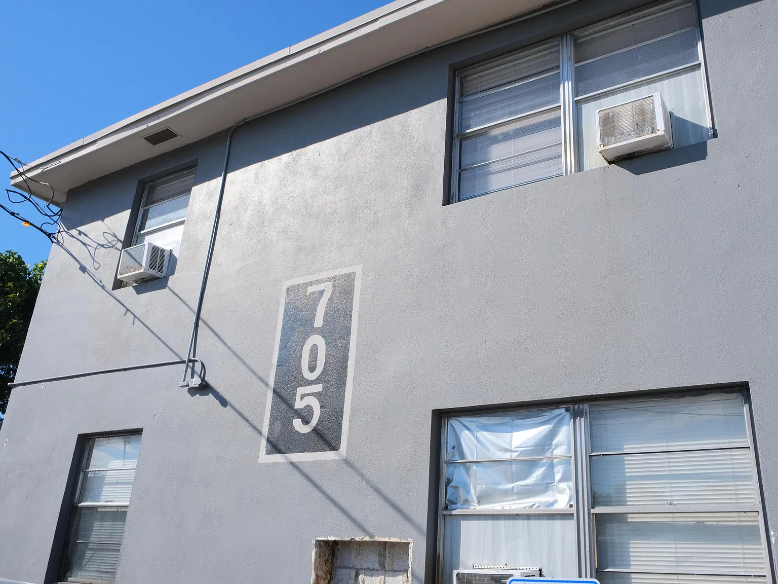 2 bed, 1.0 bath, 750 sqft, $1,600 — Photo 1