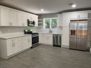 103 Rock Rd FLOOR 2, Hawthorne, NJ 07506