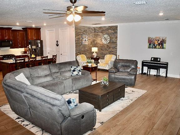 5th image of 280 Fellbrook Dr