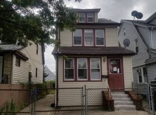 137-23 249th St, Rosedale, NY 11422