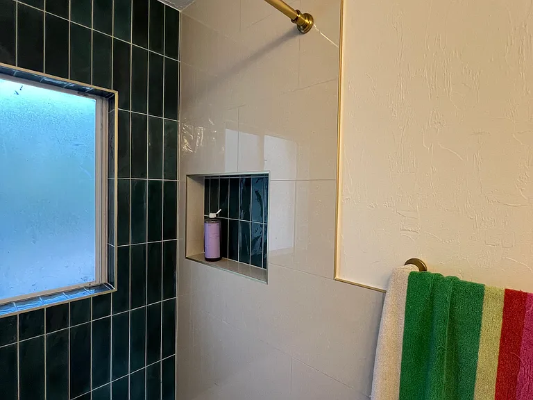 926 NE 20th Ave — Photo 13