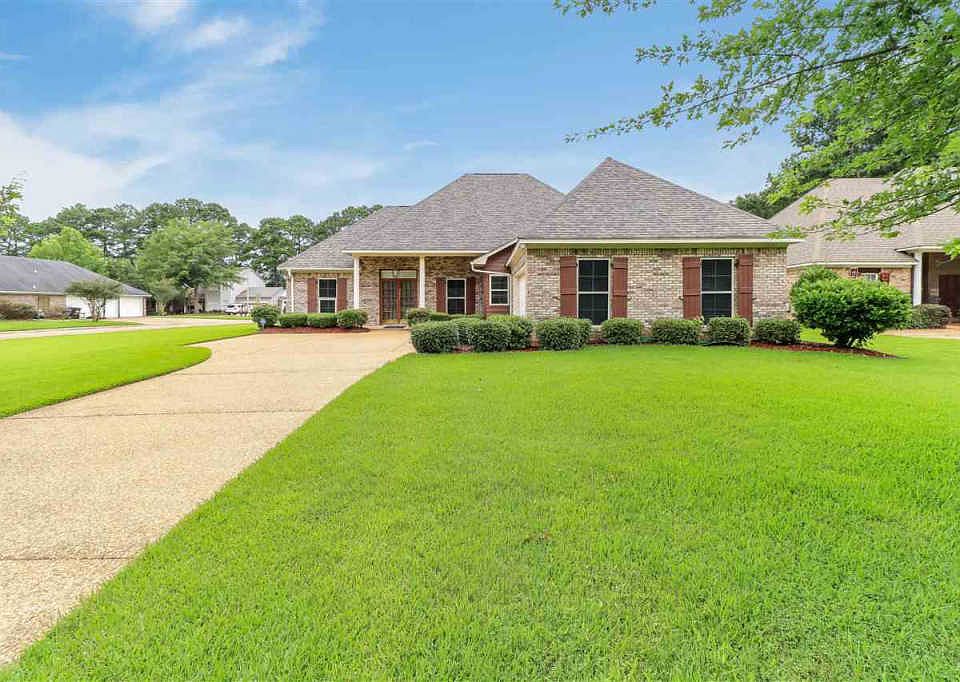 1st image of 501 Pelahatchie Shore Dr