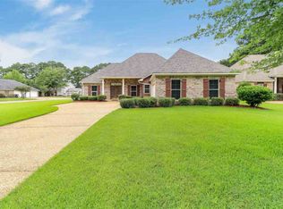 501 Pelahatchie Shore Dr, Brandon, MS 39047