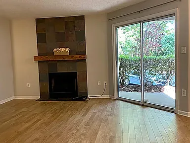 2 bed, 915 sqft, $1,850 — Photo 4