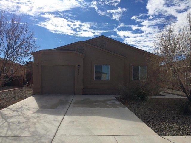 2nd image of 6560 Mountain Hawk Loop NE