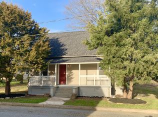 102 Delano Ave, Greer, SC 29650