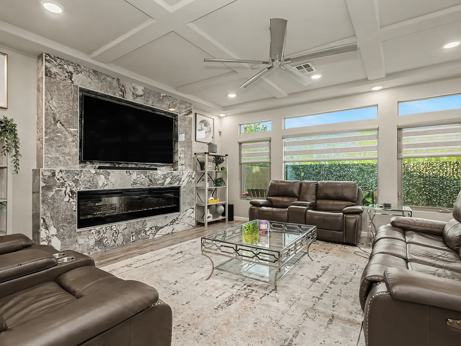 3 bed, 3.5 bath, 3008 sqft, $3,800 — Photo 4