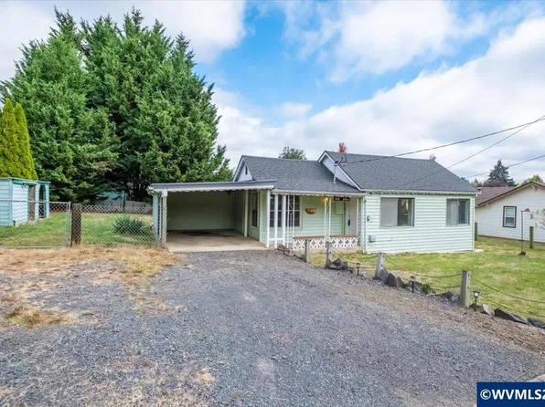 930 Alder St, Sweet Home, OR 97386