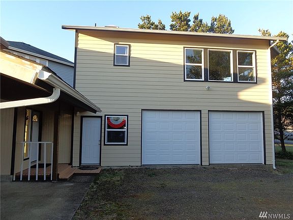 2nd image of 189 Sand Dune Ave NW